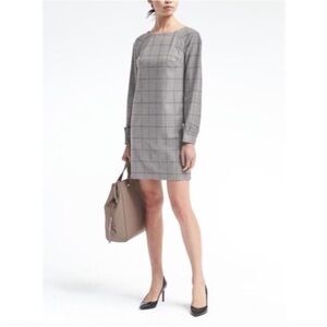 Banana Republic Gray Checkered Long Sleeve Dress